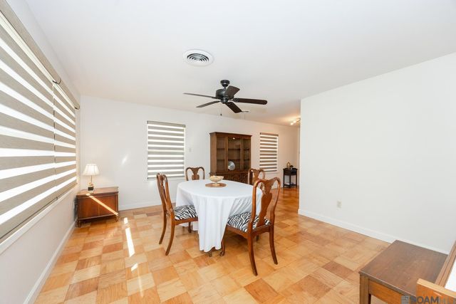 8567 N Essen Heights Ct, Baton Rouge, LA 70809