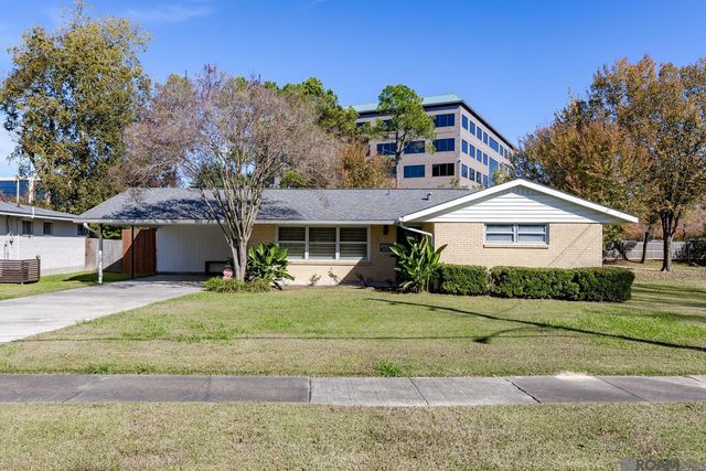 8567 N Essen Heights Ct, Baton Rouge, LA 70809