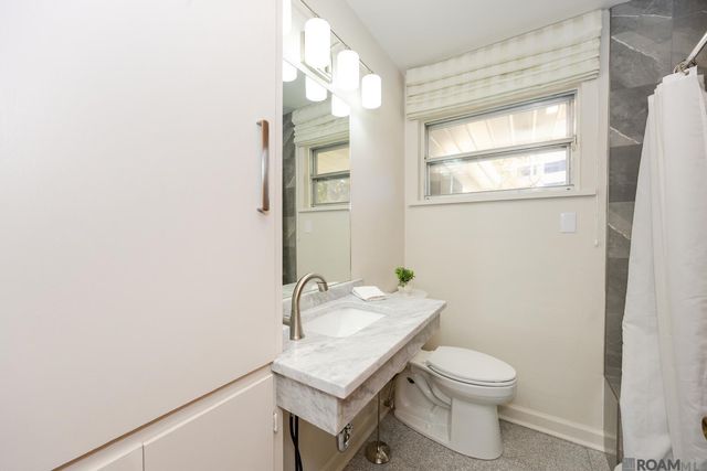 8567 N Essen Heights Ct, Baton Rouge, LA 70809