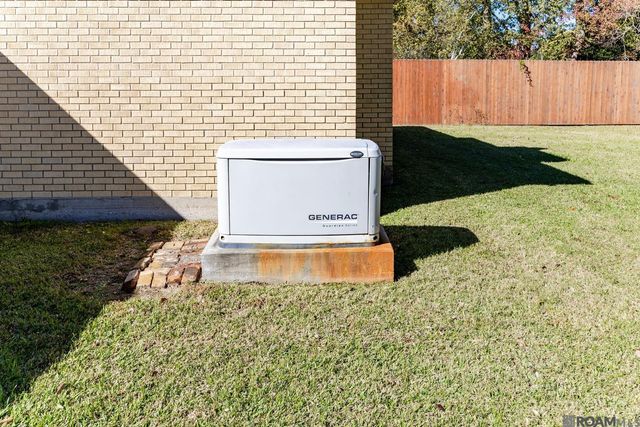 8567 N Essen Heights Ct, Baton Rouge, LA 70809