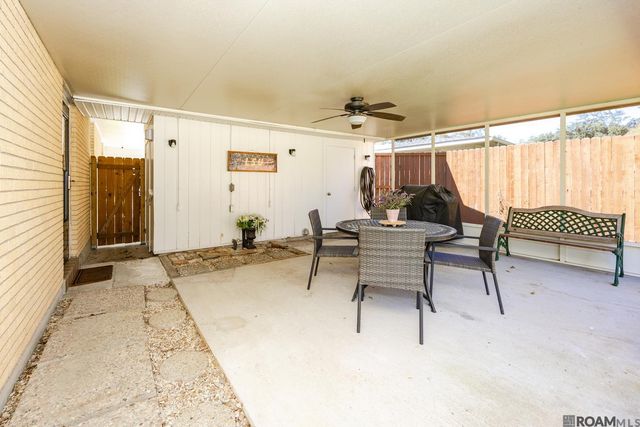 8567 N Essen Heights Ct, Baton Rouge, LA 70809