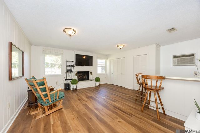 8567 N Essen Heights Ct, Baton Rouge, LA 70809