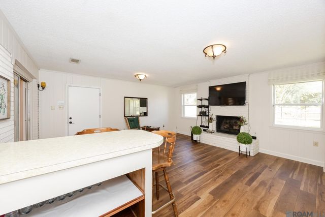 8567 N Essen Heights Ct, Baton Rouge, LA 70809