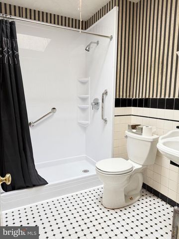 5135 PEMBRIDGE AVE, Baltimore, MD 21215