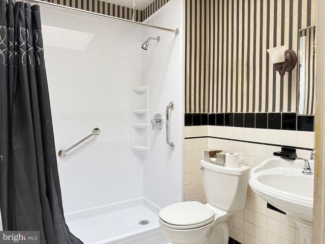 5135 PEMBRIDGE AVE, Baltimore, MD 21215