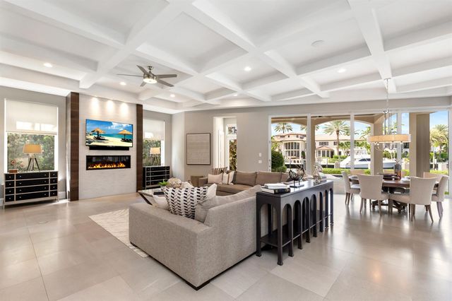 3211 NE 27th Avenue, Lighthouse Point, FL 33064