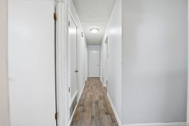 126 Meadow Way, Converse, TX 78109