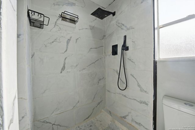 126 Meadow Way, Converse, TX 78109