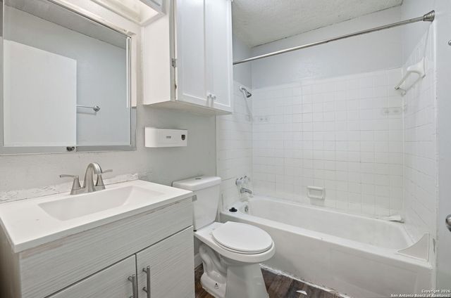 126 Meadow Way, Converse, TX 78109