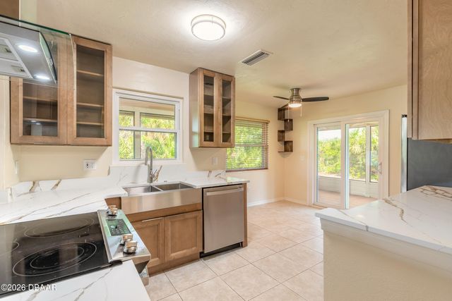 949 N Lakewood Terrace, Port Orange, FL 32127