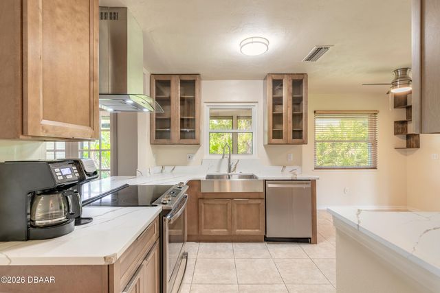 949 N Lakewood Terrace, Port Orange, FL 32127