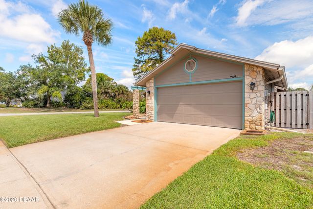 949 N Lakewood Terrace, Port Orange, FL 32127