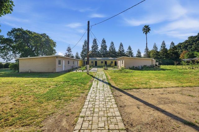 390 Kalana Avenue, Morgan Hill, CA 95037