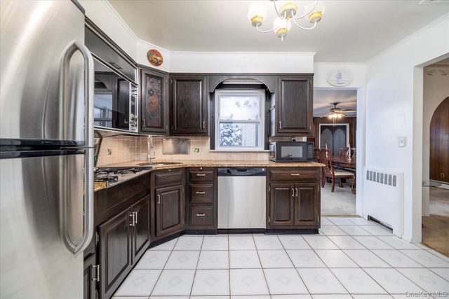 2934 Kinloch Road, Wantagh, NY 11793