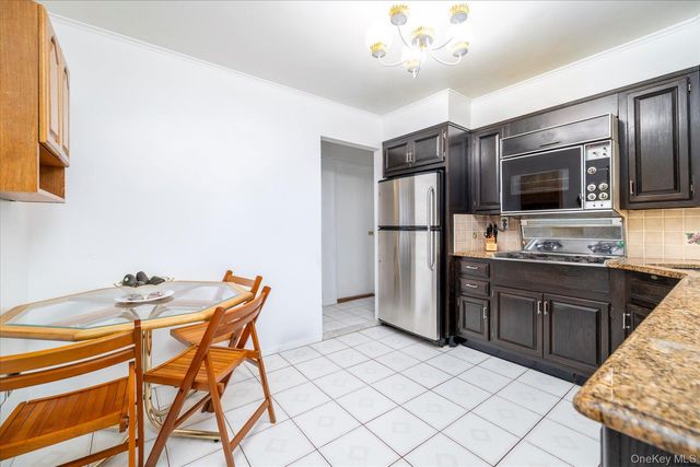 2934 Kinloch Road, Wantagh, NY 11793