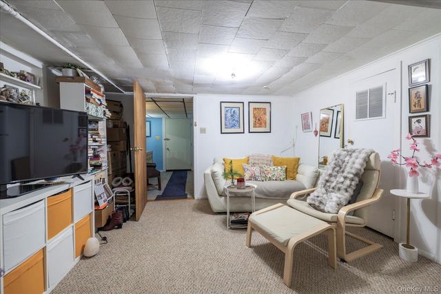 2934 Kinloch Road, Wantagh, NY 11793