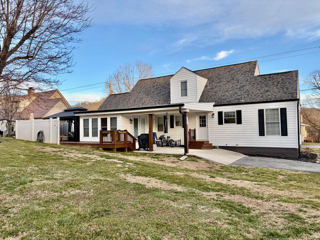 542 S 2nd Street, Williamsburg, KY 40769
