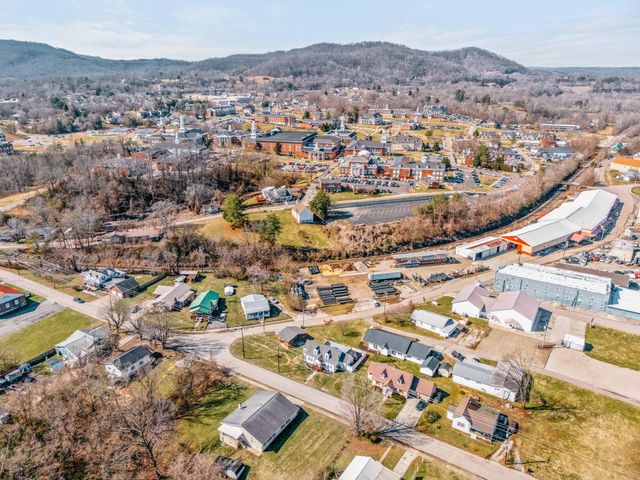 542 S 2nd Street, Williamsburg, KY 40769