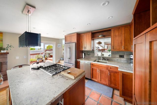 4506 Point Loma Ave, San Diego, CA 92107