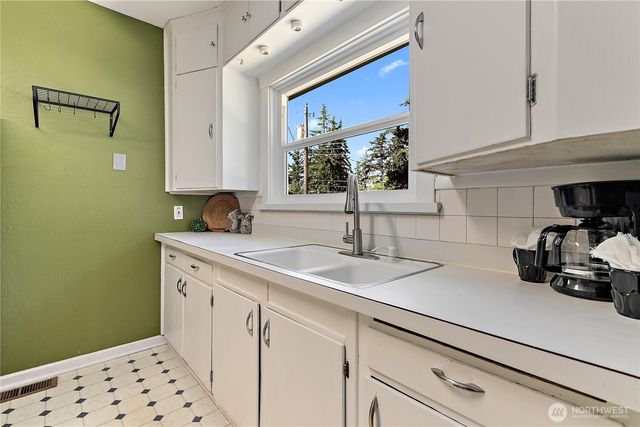 9880 Fredrickson Road NW, Bremerton, WA 98311