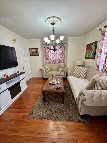 166 LOWELL Avenue, Providence, RI 02909