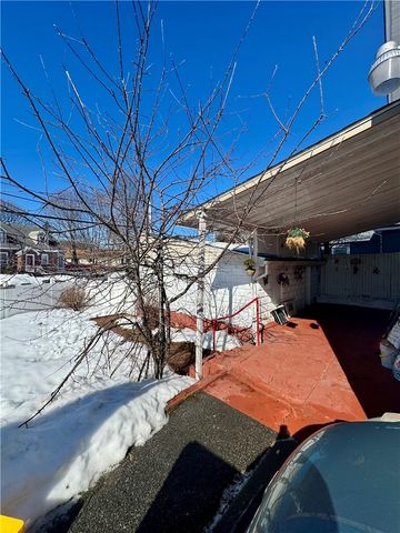 166 LOWELL Avenue, Providence, RI 02909