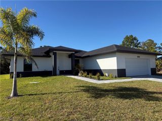 8285 Agate ST, Port Charlotte, FL 33981