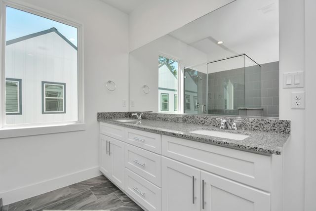 420 Janisch Road B, Houston, TX 77018