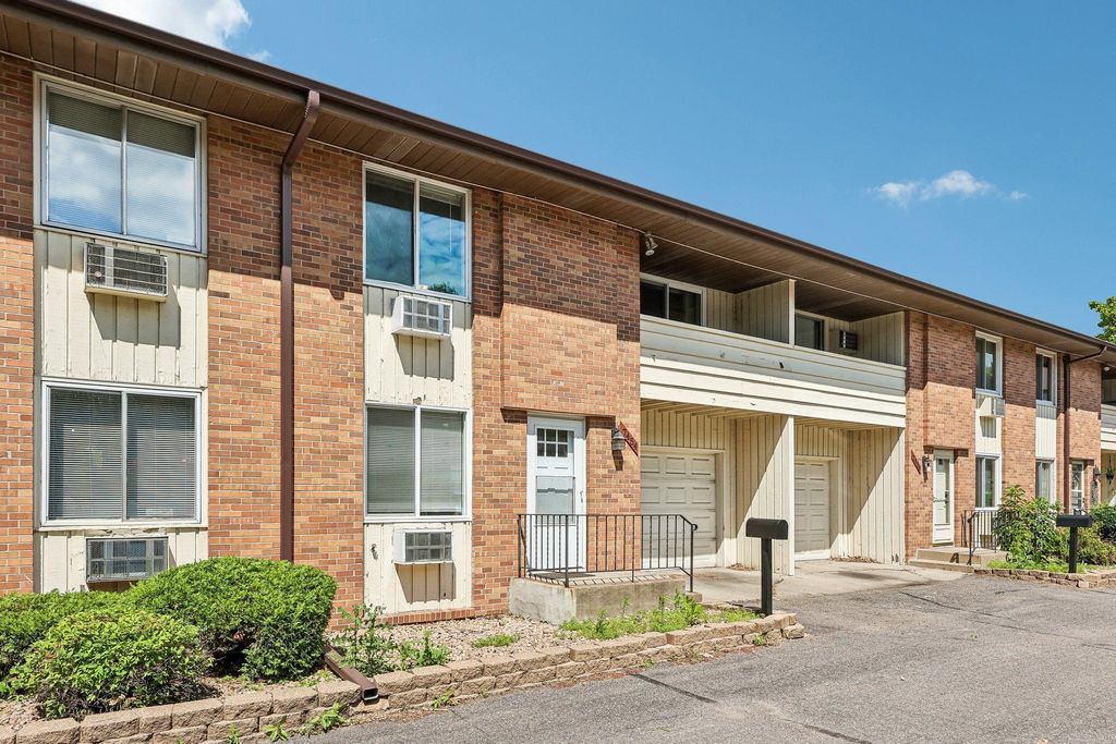 7454 Olson Memorial Highway, Golden Valley, MN 55427 — photo 2