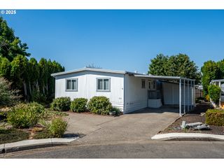 1199 N Terry St 315, Eugene, OR 97402