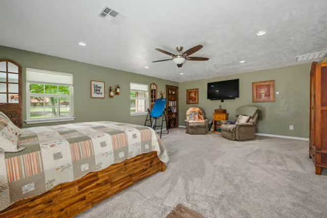 4529 Quiet Waters, North Zulch, TX 77872