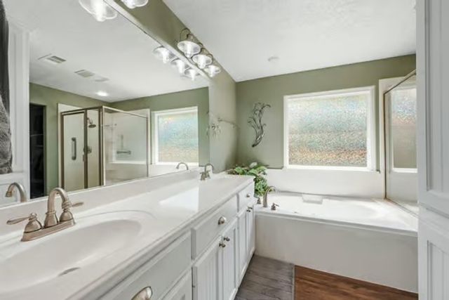 4529 Quiet Waters, North Zulch, TX 77872