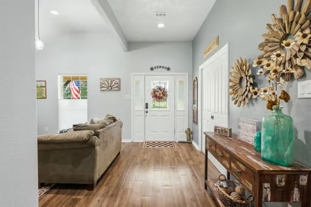 4529 Quiet Waters, North Zulch, TX 77872