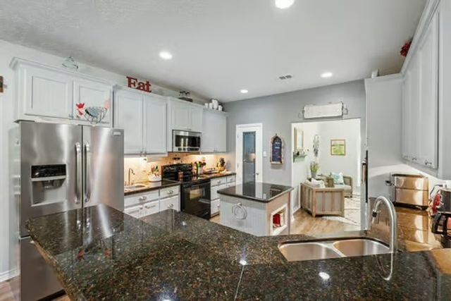 4529 Quiet Waters, North Zulch, TX 77872