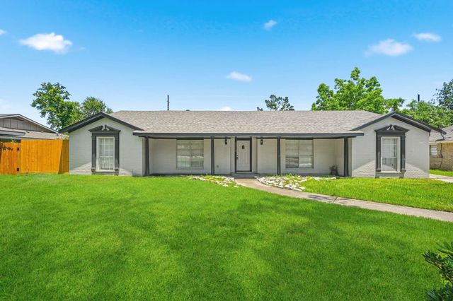 1310 Burning Tree Road, Houston, TX 77339
