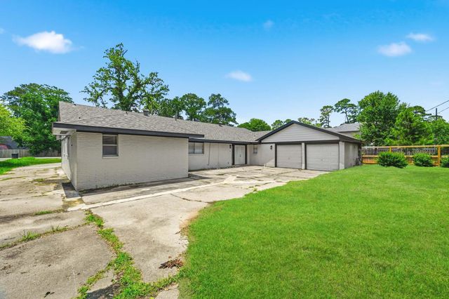 1310 Burning Tree Road, Houston, TX 77339
