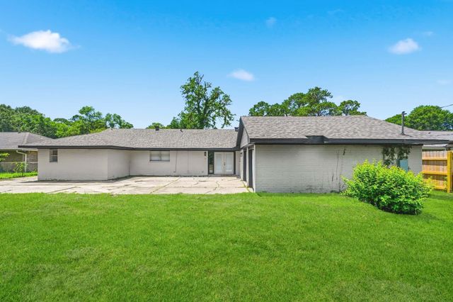 1310 Burning Tree Road, Houston, TX 77339