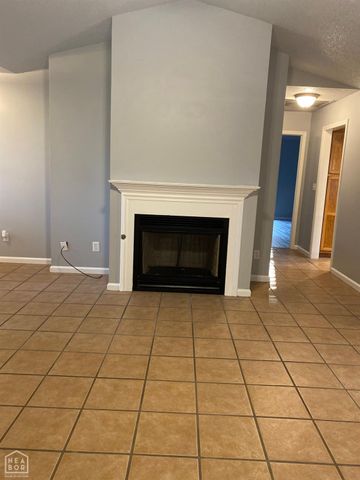 900 Gloucester Drive, Jonesboro, AR 72401