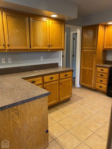 900 Gloucester Drive, Jonesboro, AR 72401