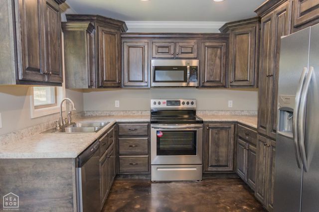 900 Gloucester Drive, Jonesboro, AR 72401