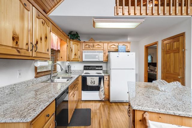 176 New Castle Road, Murphy, NC 28906