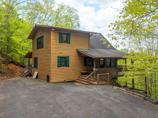 176 New Castle Road, Murphy, NC 28906