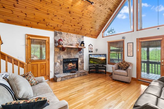 176 New Castle Road, Murphy, NC 28906