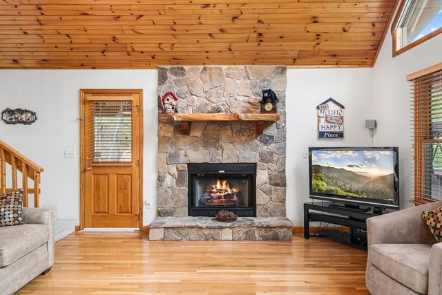 176 New Castle Road, Murphy, NC 28906