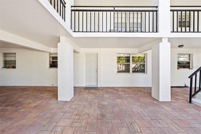 3036 6TH AVENUE N, St Petersburg, FL 33713