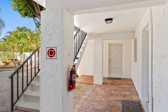 3036 6TH AVENUE N, St Petersburg, FL 33713