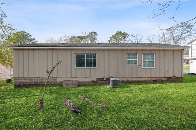 8 Westgate Park Drive, Newnan, GA 30263