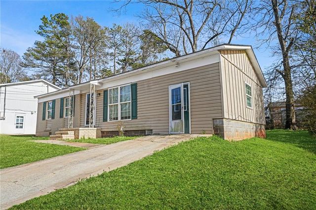 8 Westgate Park Drive, Newnan, GA 30263