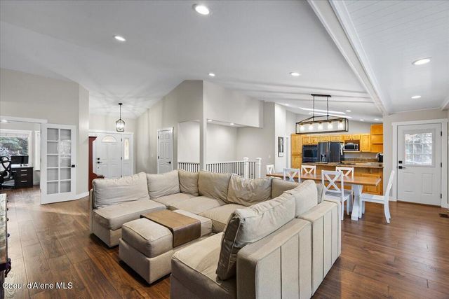 2447 E Garwood Road, Hayden, ID 83835