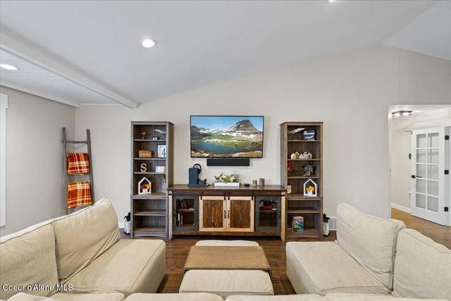 2447 E Garwood Road, Hayden, ID 83835